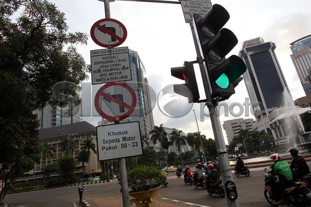 Sepeda Motor Diizinkan...