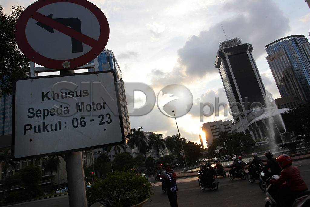Sepeda Motor Diizinkan...