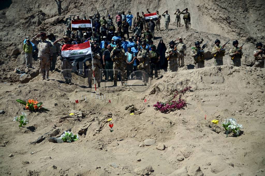 1.700 Tentara Irak Dikubur...