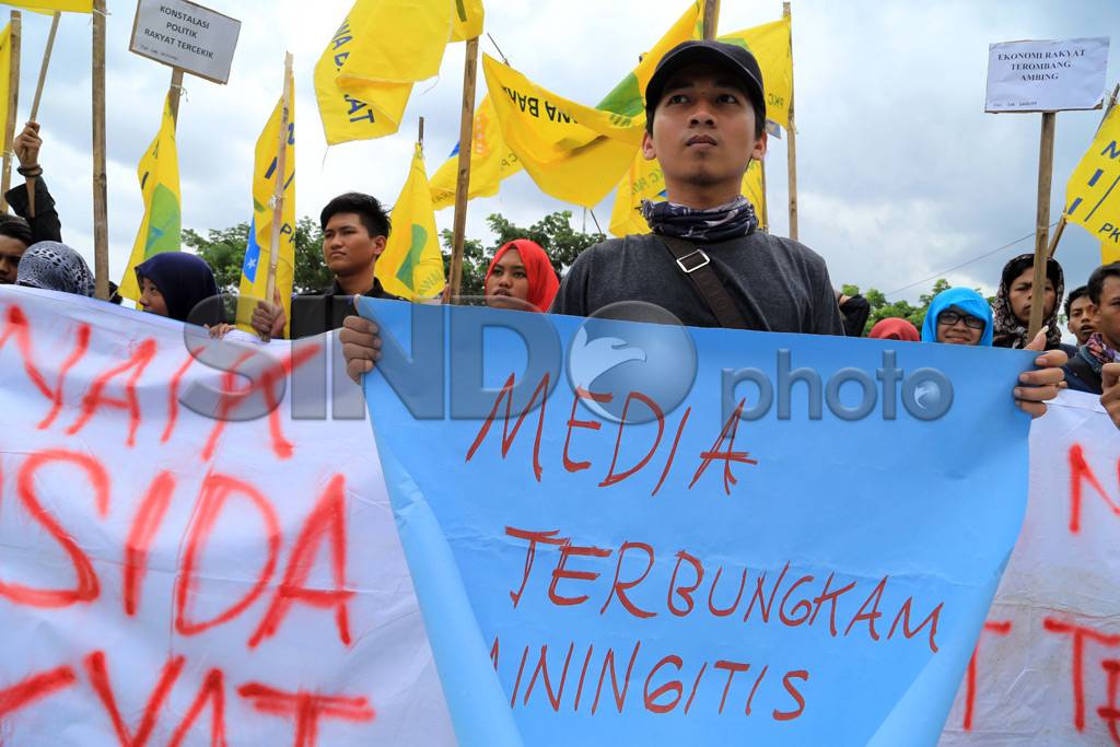 Aksi Dorong Motor Protes...