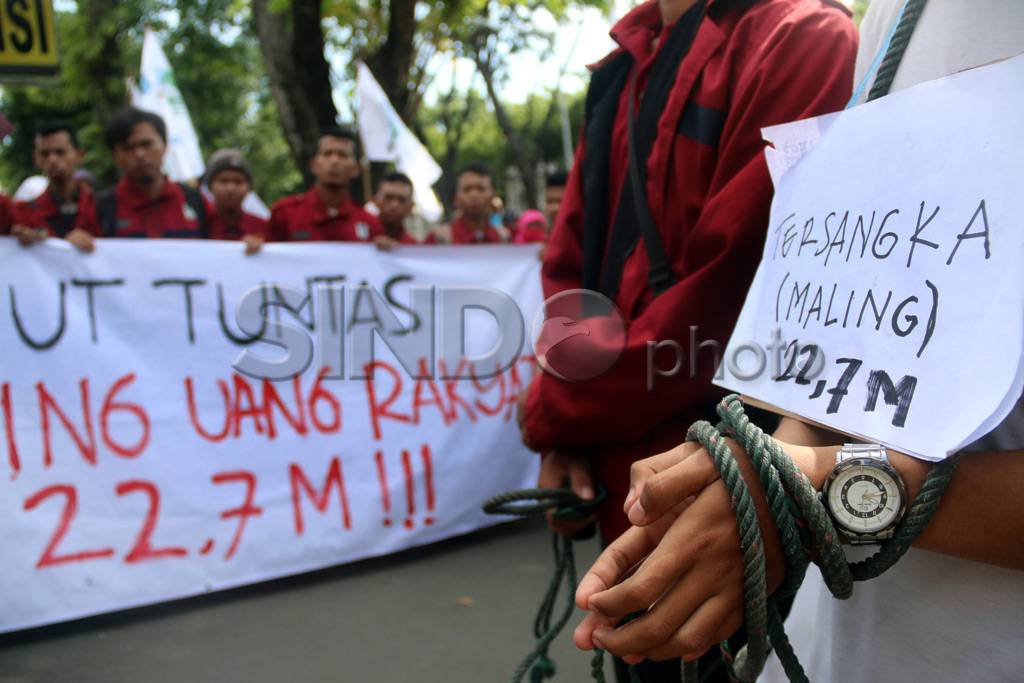 Penggelapan Uang Kas...