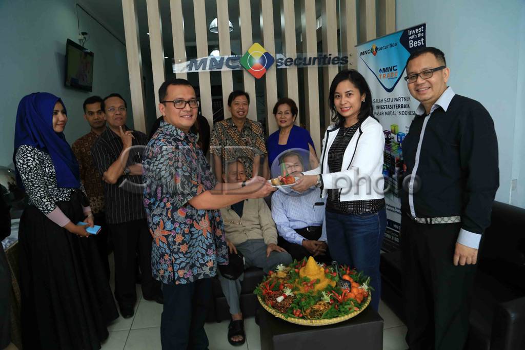 MNC Securities Buka...