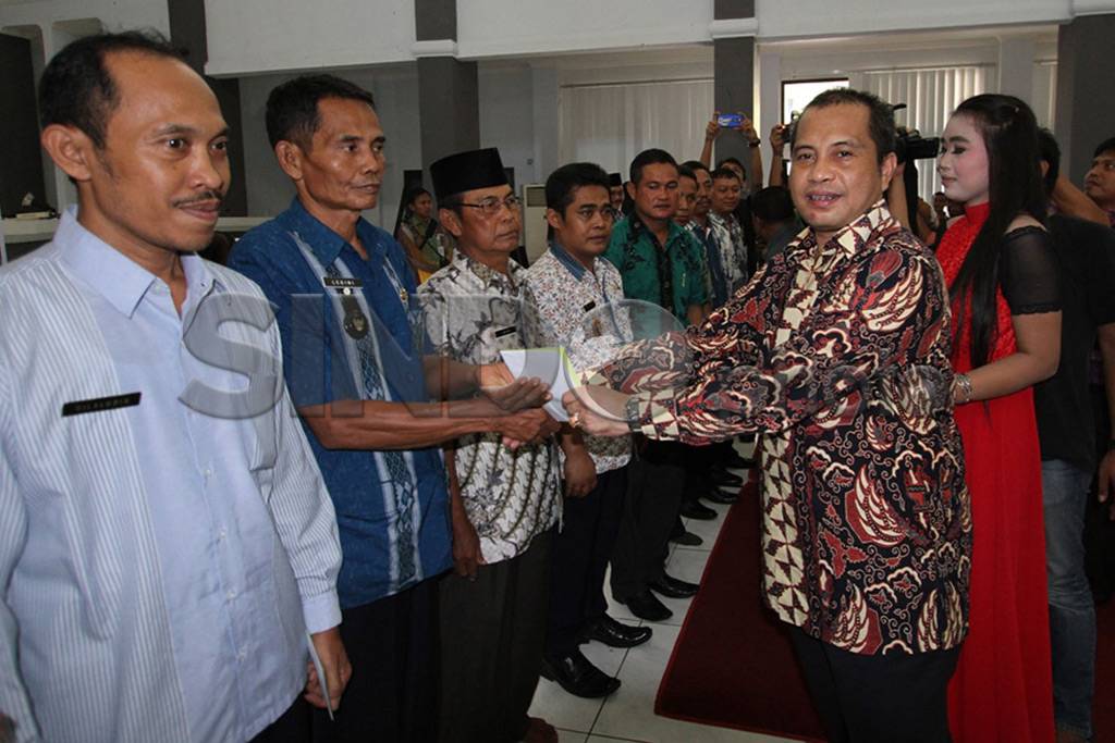 Paket Surat Cinta dari...