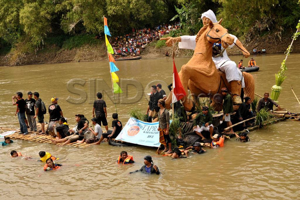 Ragam Kreasi di Festival...