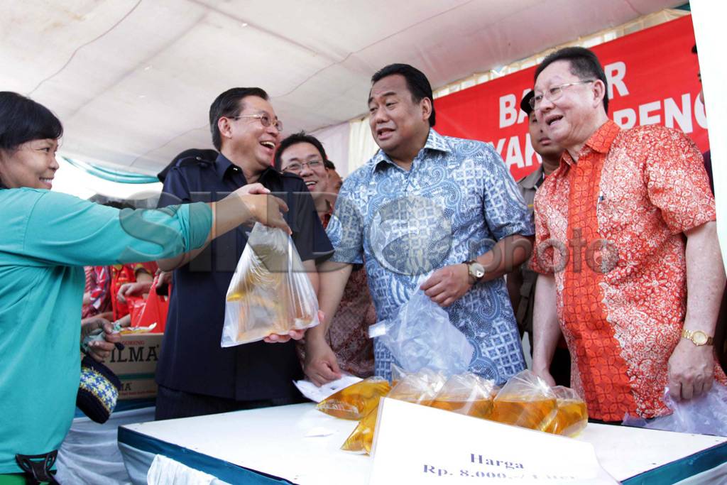 Bazaar Minyak Goreng...