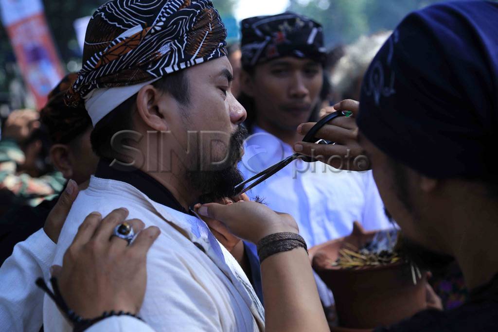 Bentuk Protes Erwin...