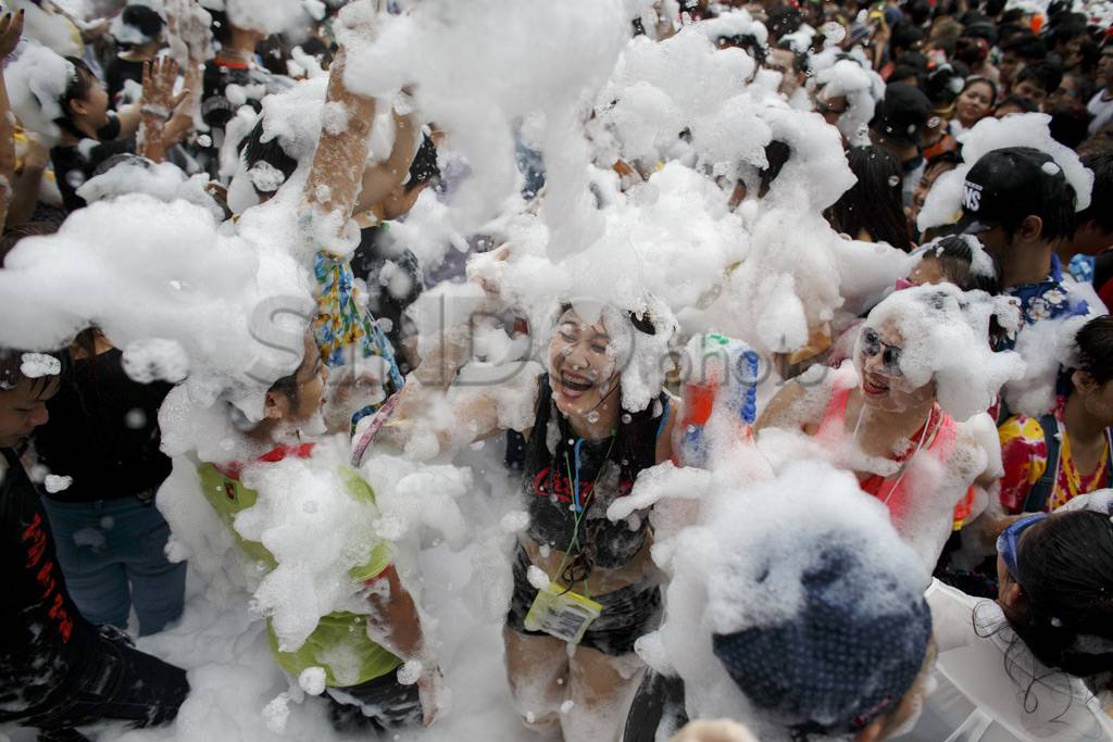 Festival Air, Hilangkan...