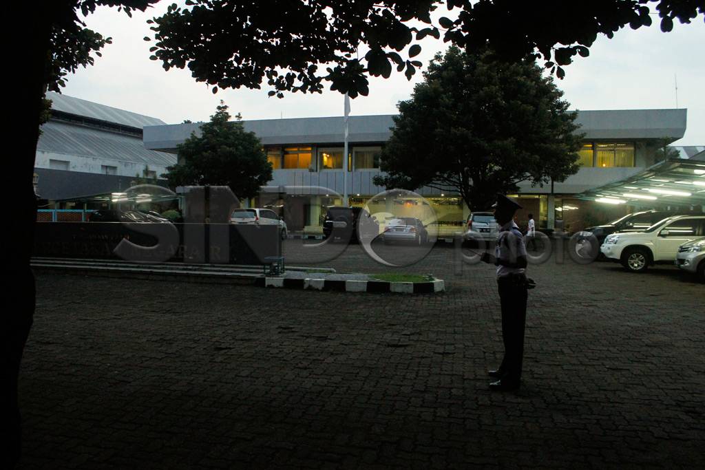 Polisi Geledah Perum...
