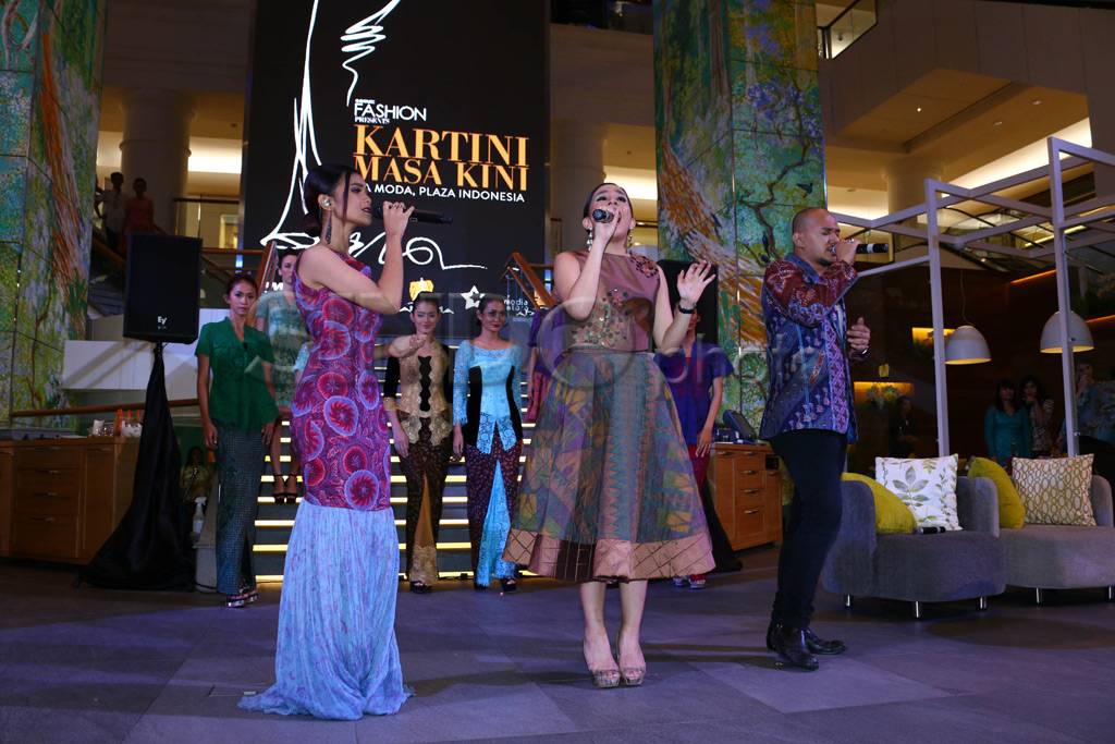 Fashion Show Kartini...