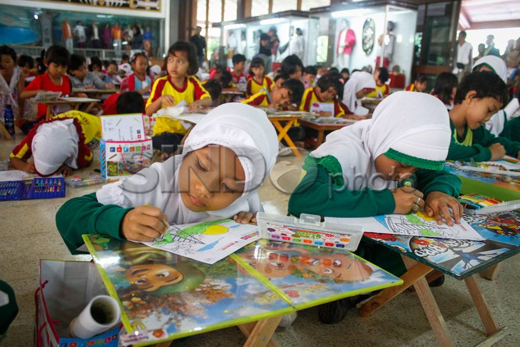 Lomba Menggambar HUT...