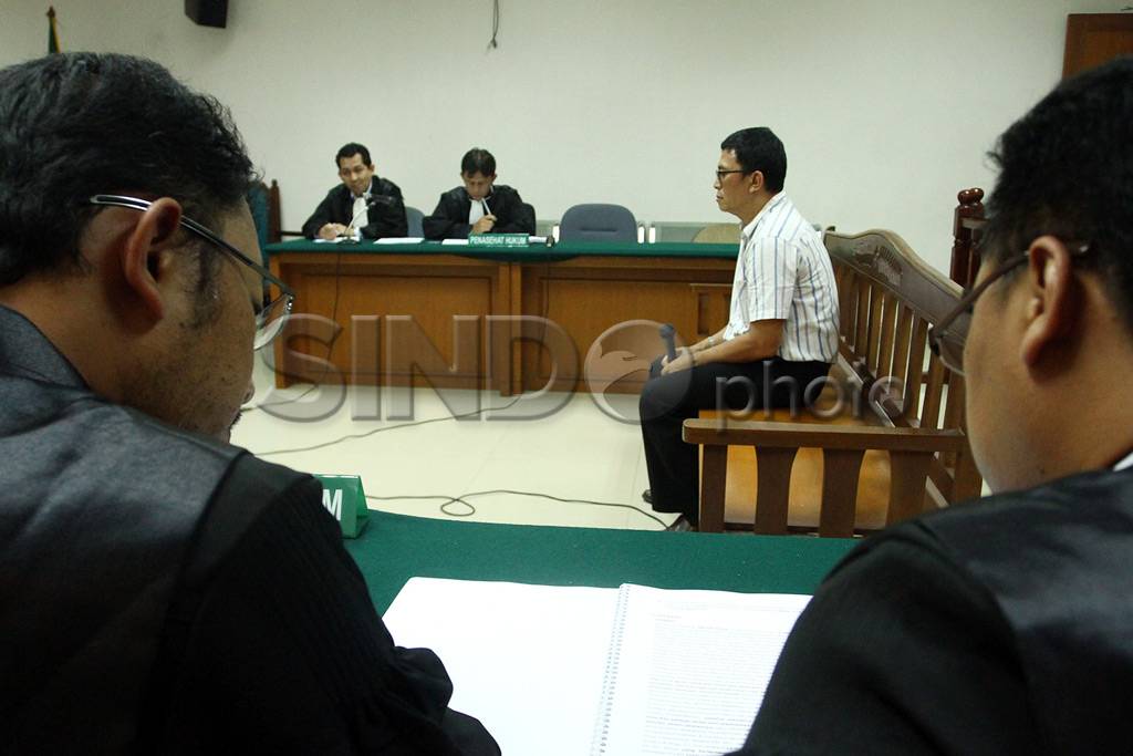 Sidang Perdana Abdur...