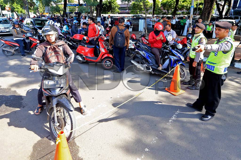 Penutupan Ruas Jalan...