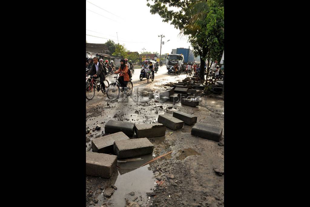 Pembatas Jalan Terhempas...