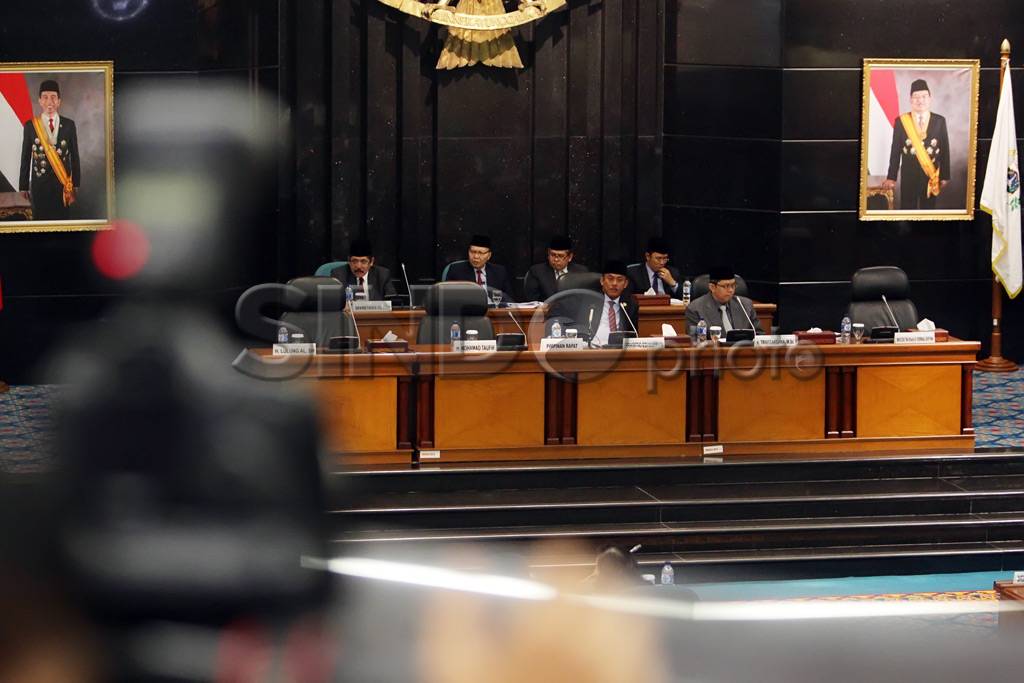 Raport Merah Untuk Ahok