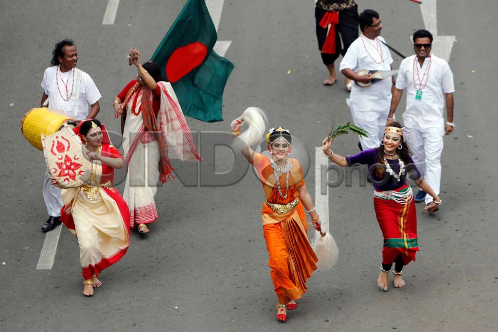 Karnaval Tutup Rangkaian...