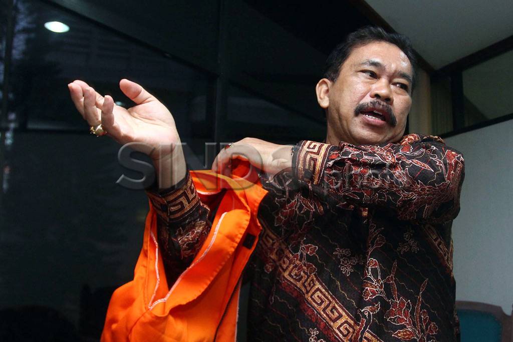 Raja Bonaran Dituntut...