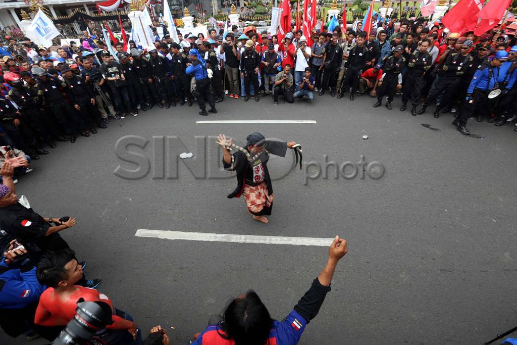 Jelang May Day, Ribuan...