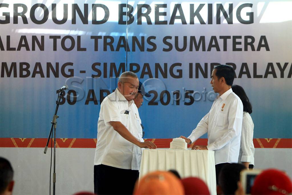 Jokowi Resmikan Ground...