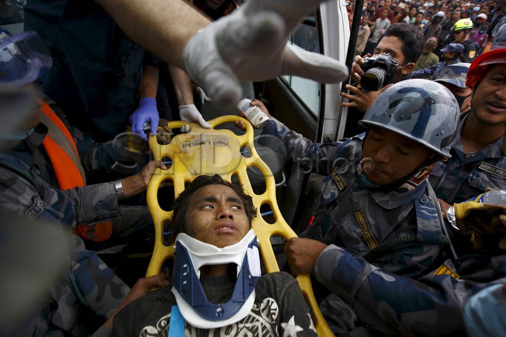Gempa Nepal, Remaja...