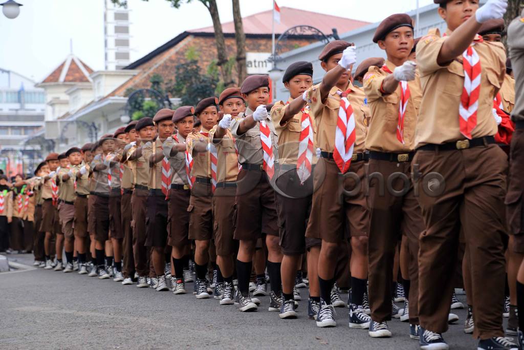 Bendera Negara Peserta...
