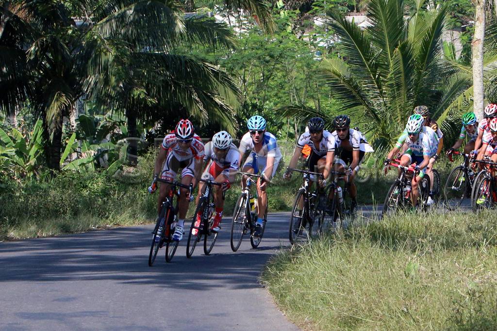 International Tour de...