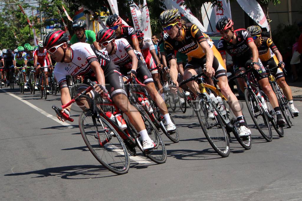 International Tour de...