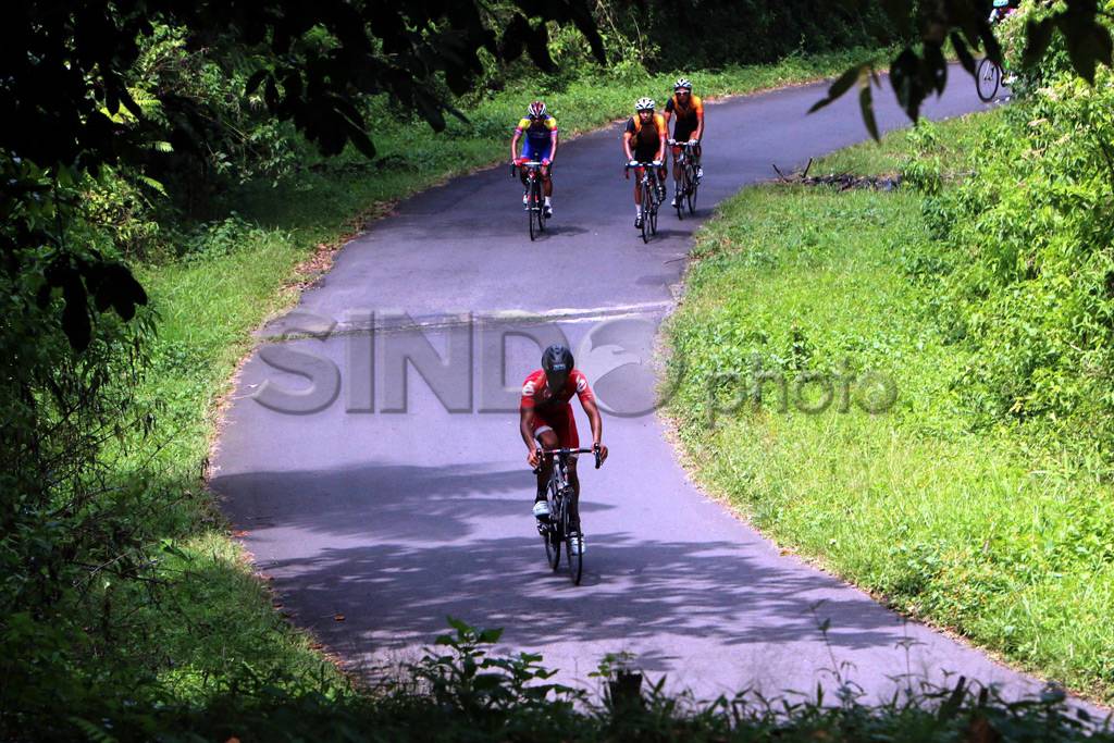 International Tour de...