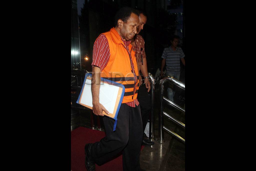 KPK Periksa Mantan Kadis...