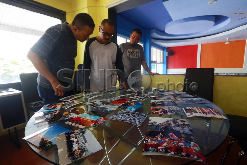 Kurasi Pameran Foto...