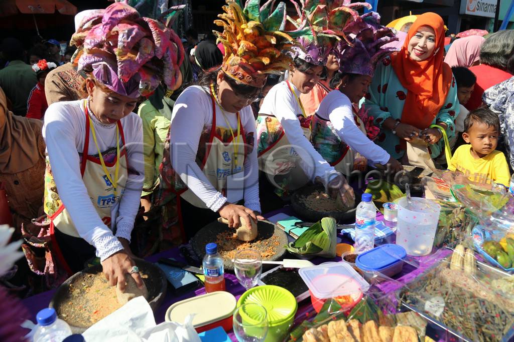 Festival Rujak Uleg...