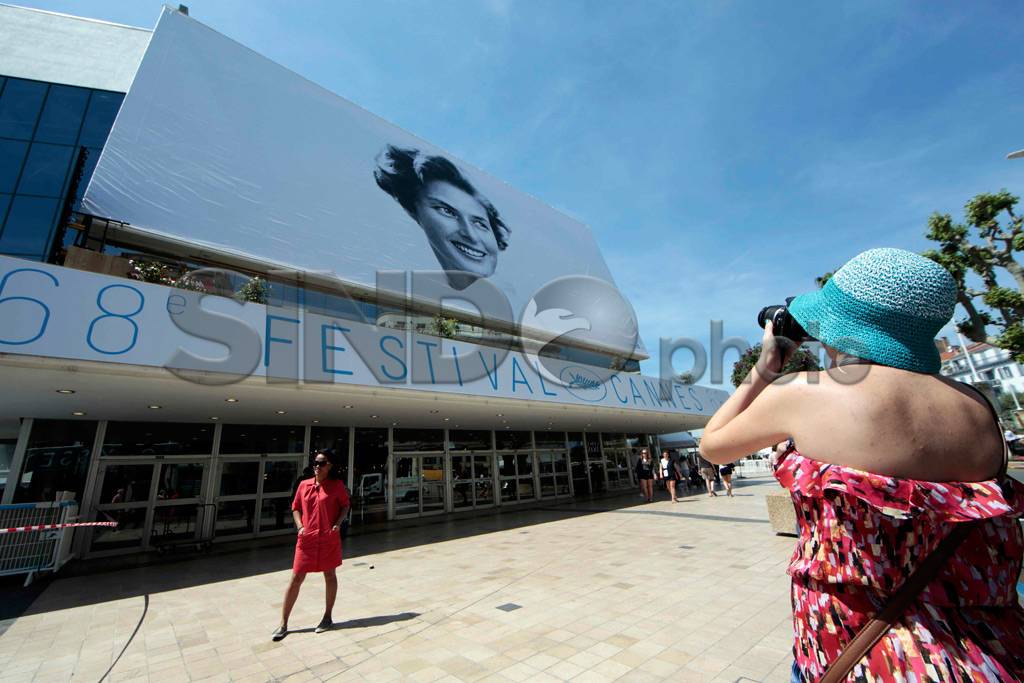 Cannes Berhias Jelang...
