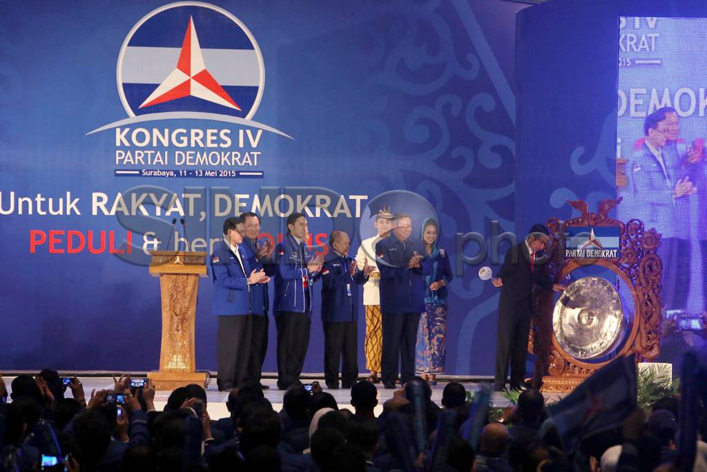 Presiden Jokowi Buka...