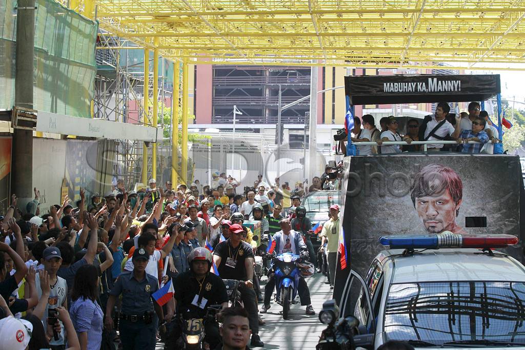 Ribuan Warga Manila...