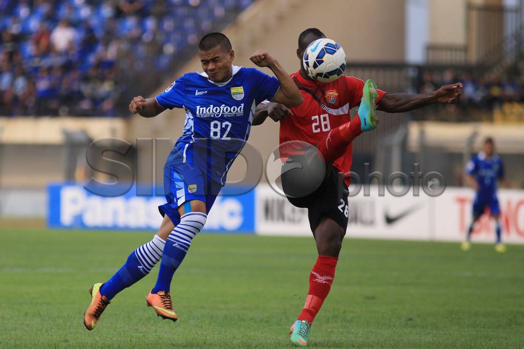 Main Imbang 3-3, Persib...