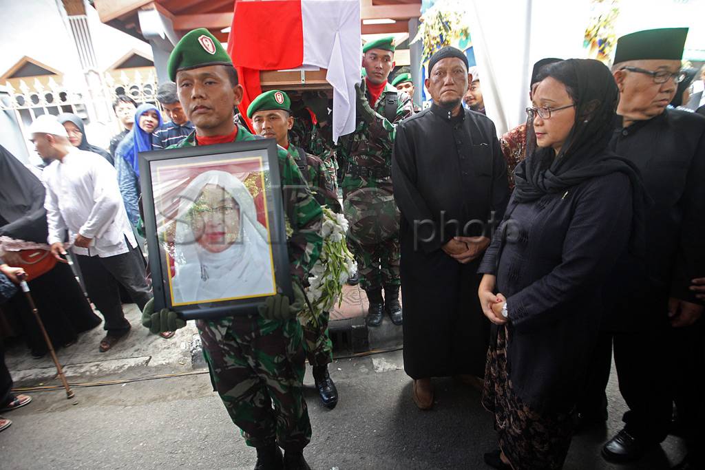 Pemakaman Istri Dubes...