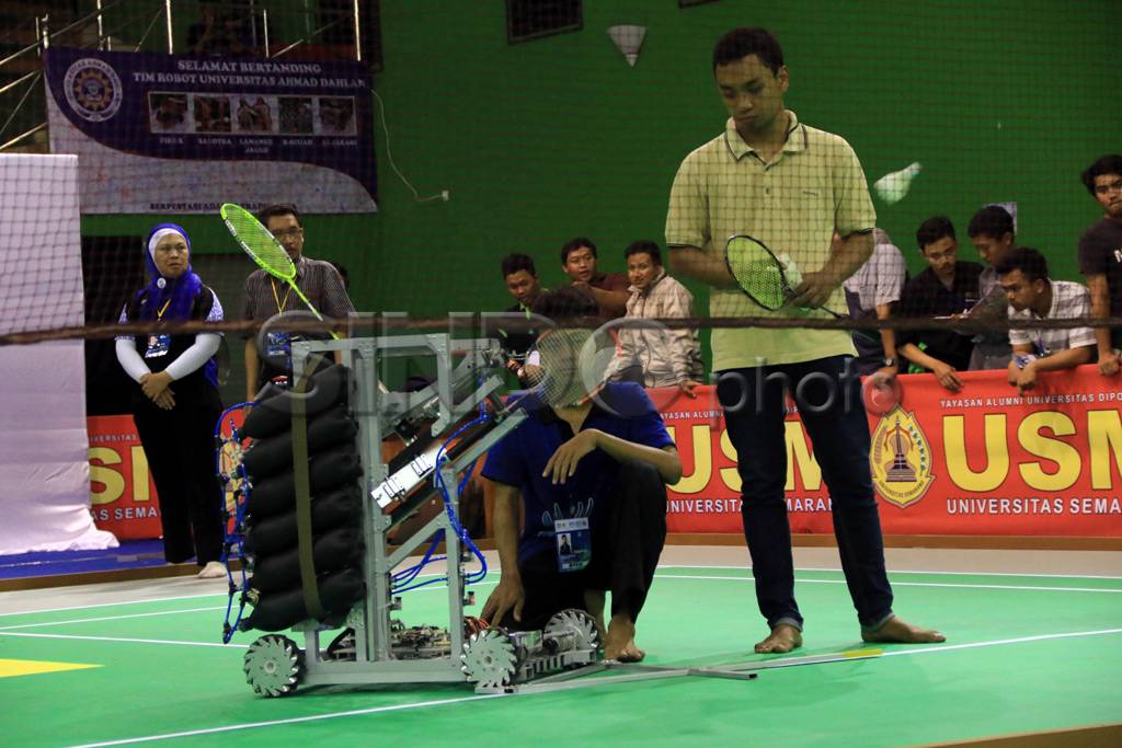 Kontes Robot Indonesia...