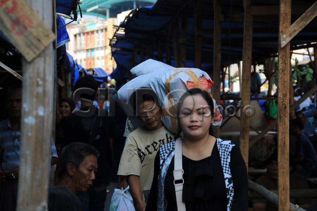 Pedagang Pasar Johar...