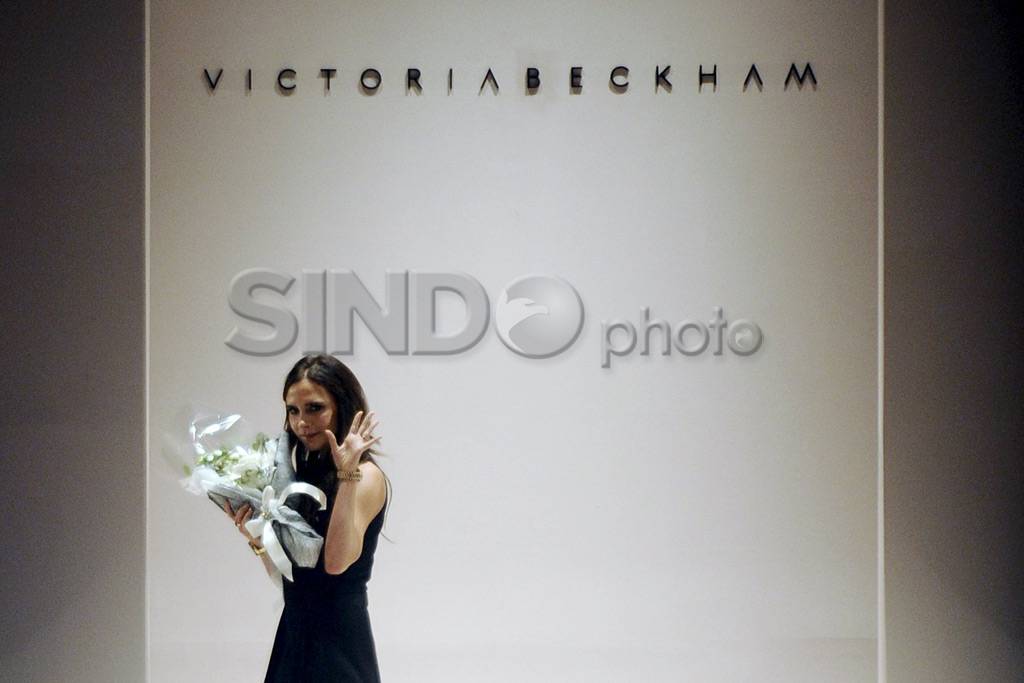 Koleksi Victoria Beckham...