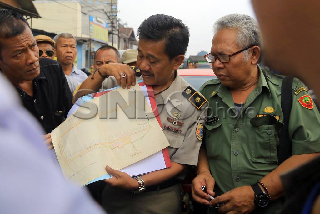 Warga Tolak Pengukuran...