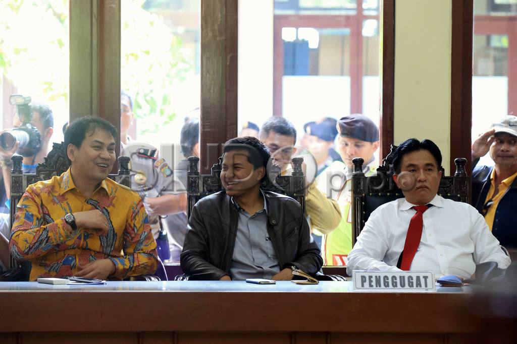 Kubu Ical Menang di...