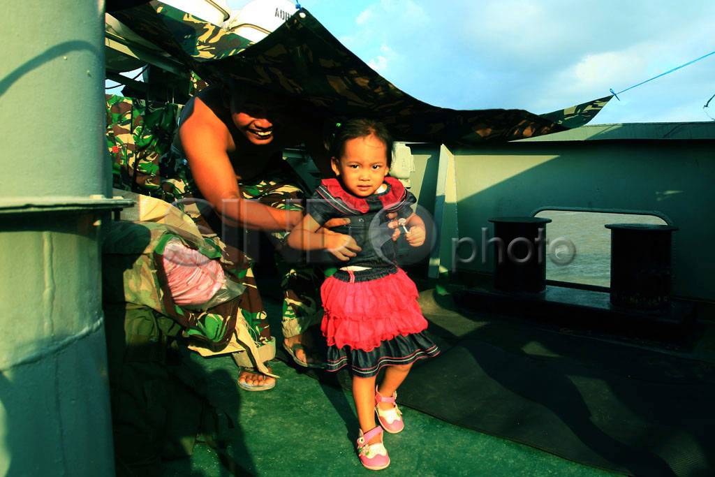Prajurit TNI-AD Akan...