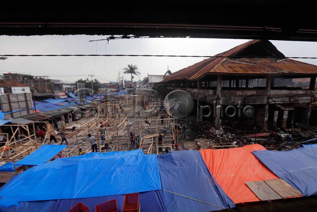 Pedagang Pasar Panorama...