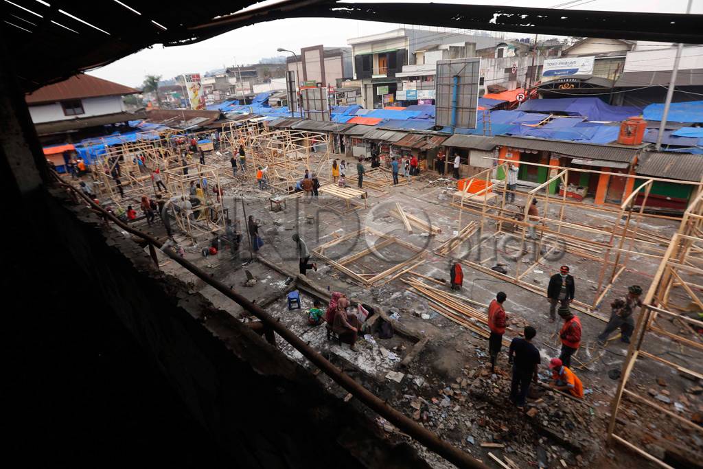 Pedagang Pasar Panorama...