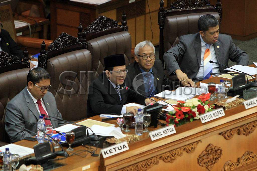 DPR Gelar Rapat Paripurna...