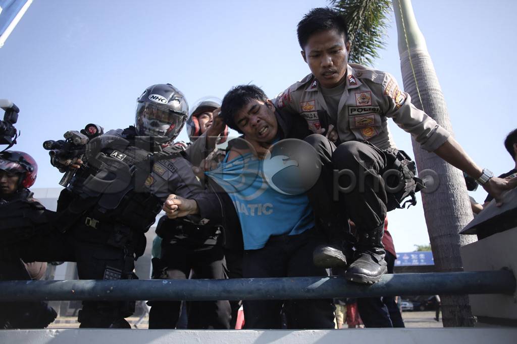Aksi Tolak MEA di Makassar...