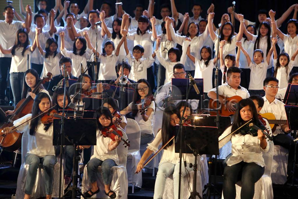 Orchestra Bangkit Untuk...