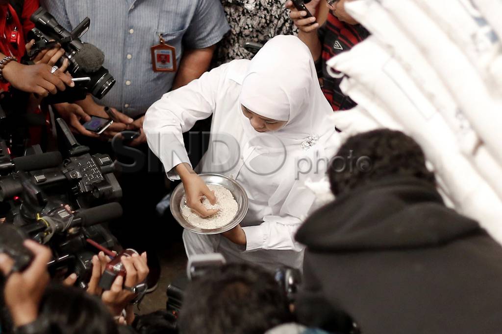 Mensos Sidak Gudang...