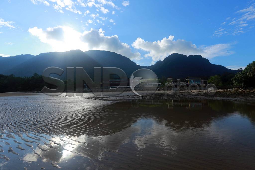 Syair Senja Pantai Damai