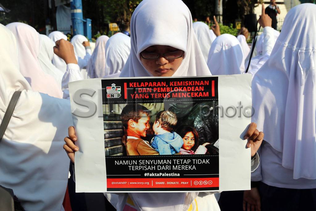 Aksi Solidaritas Untuk...
