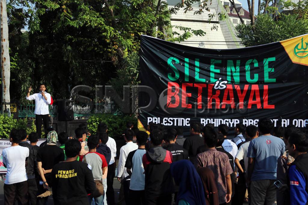 Aksi Solidaritas Untuk...
